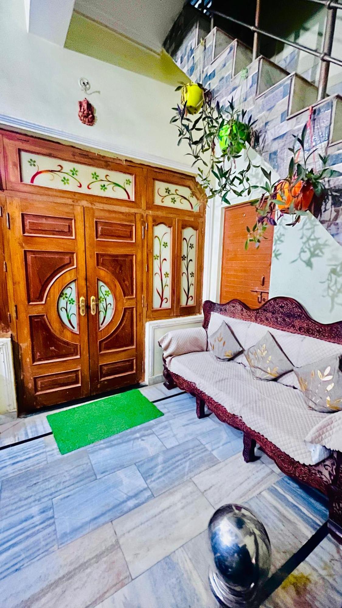 Chandan Homestay Allāhābād Junction المظهر الخارجي الصورة
