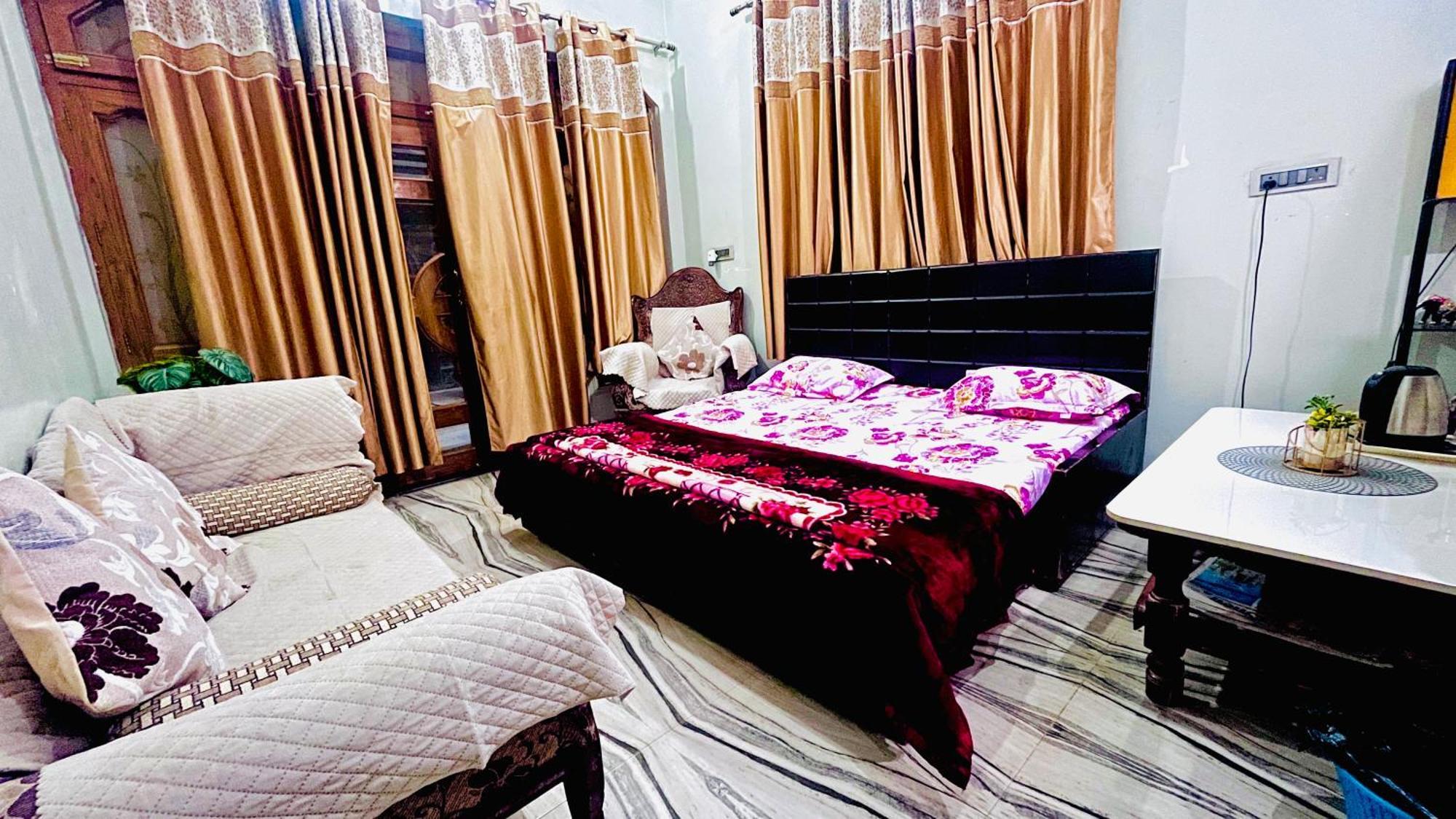 Chandan Homestay Allāhābād Junction المظهر الخارجي الصورة
